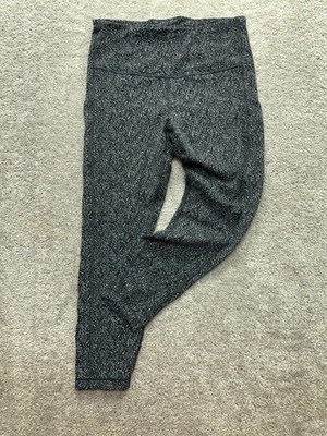 Athleta Ultimate Stash Textured 7/8 Tight Leggings SP Black Cropped Athleisure