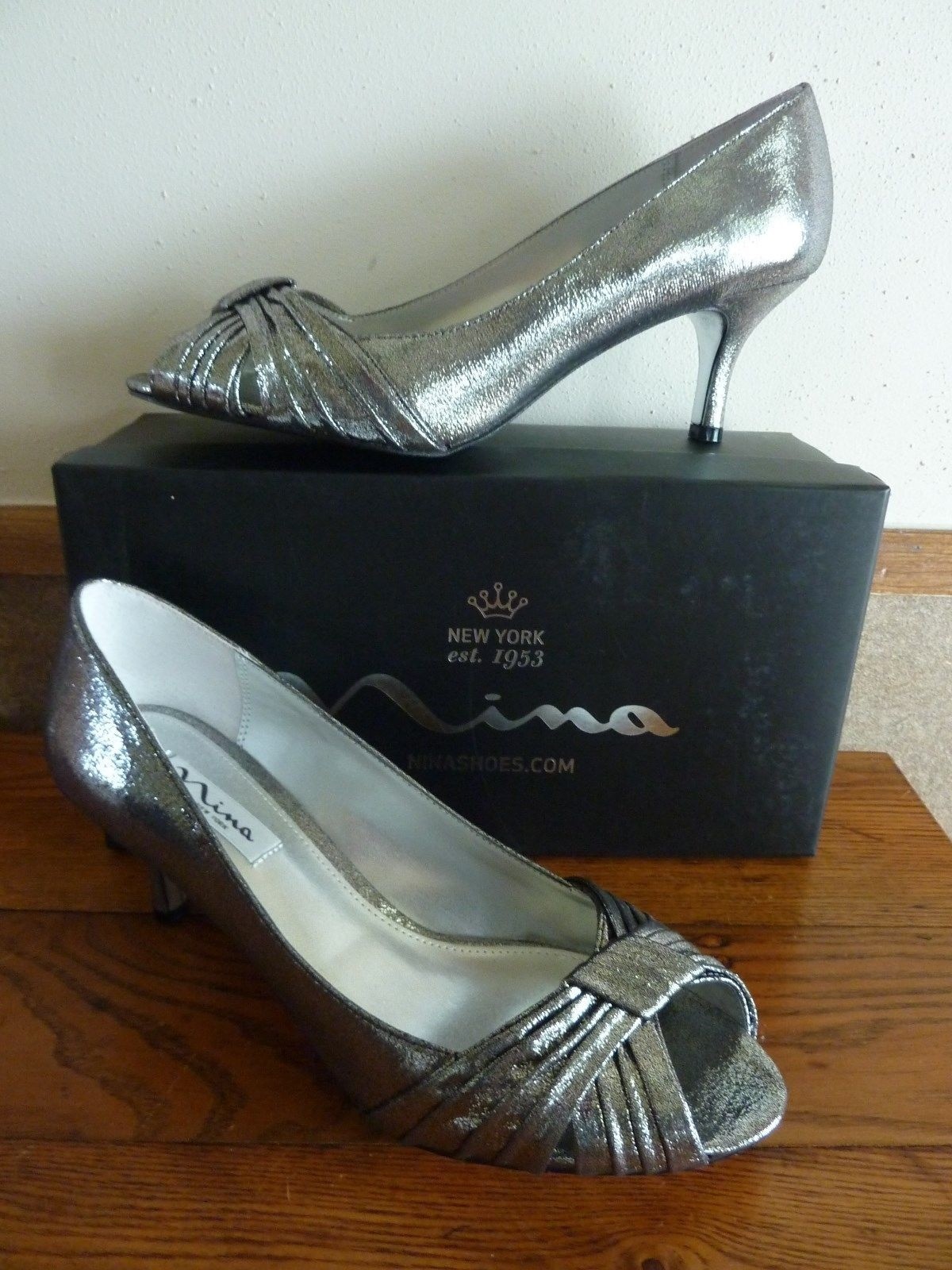 NIB Donna Nina Clique Gunmetal 9 Med Kitten Heels scarpe NICE risparmiare fino all'80% NIB Donna Donna Donna Nina Clique Gunmetal 9 Med Kitten Heels scarpe NICE forniamo il meglio