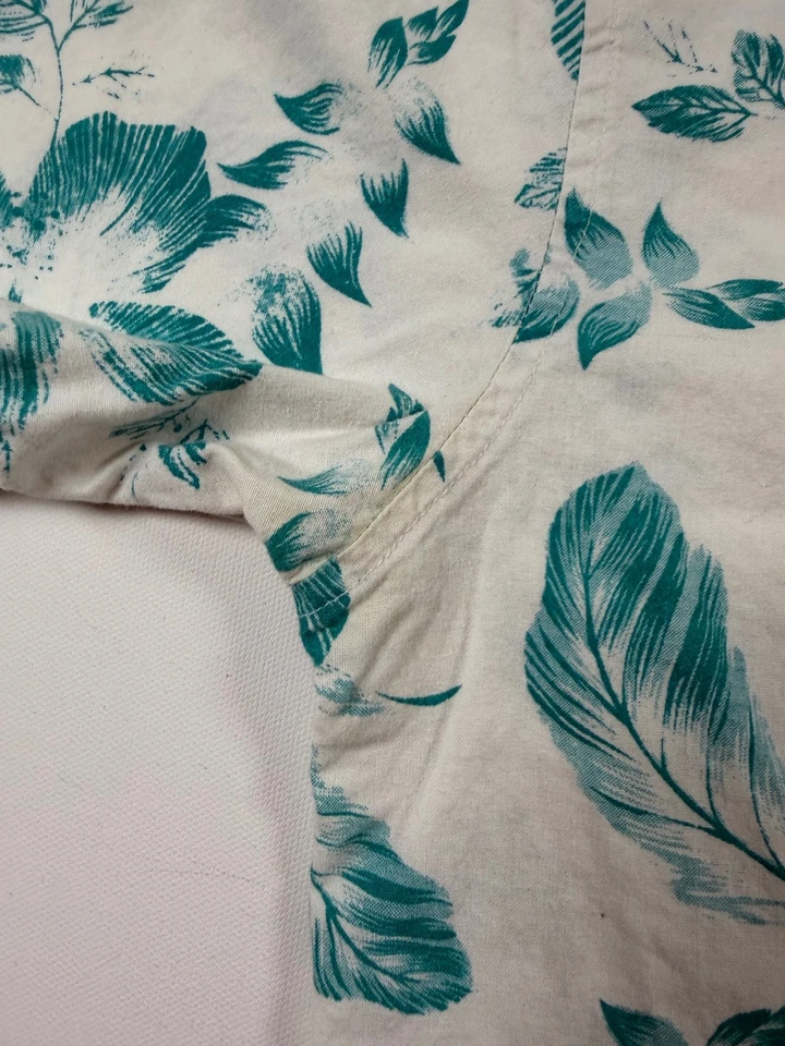 Rip Curl Shirt Mens M Slim Fit Short Sleeve Button Up Floral Hawaiian White Teal - Image 4 of 4