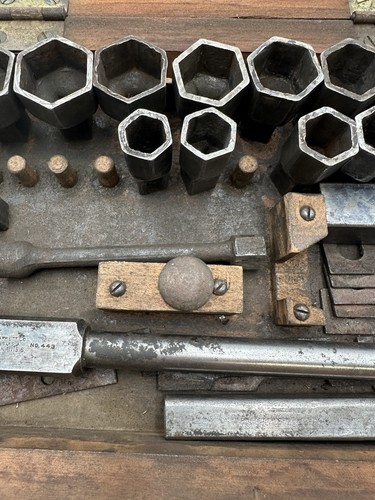 Antique Starrett 443-B Ratchet Wrench Socket Set Circa 1916 Incomplete Wood Box - Picture 3 of 23