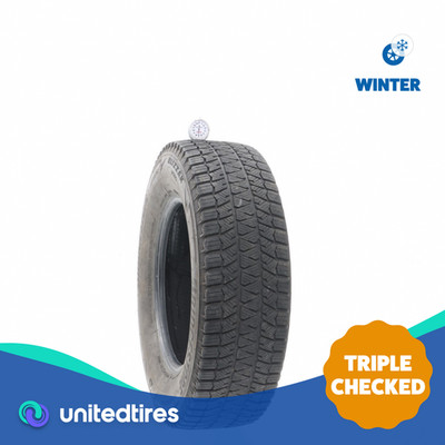 Used 215/70R15 Bridgestone Blizzak WS90 Studless 98T - 7/32