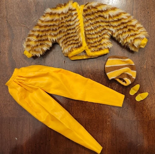 Vintage 1983 Barbie Twice as Nice Reversible Outfit #4822 • Complete