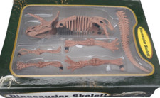 Triceratops 3D Modell Skelett Skulptur Spielzeug Figur Dinosaurier Dino NEU OVP