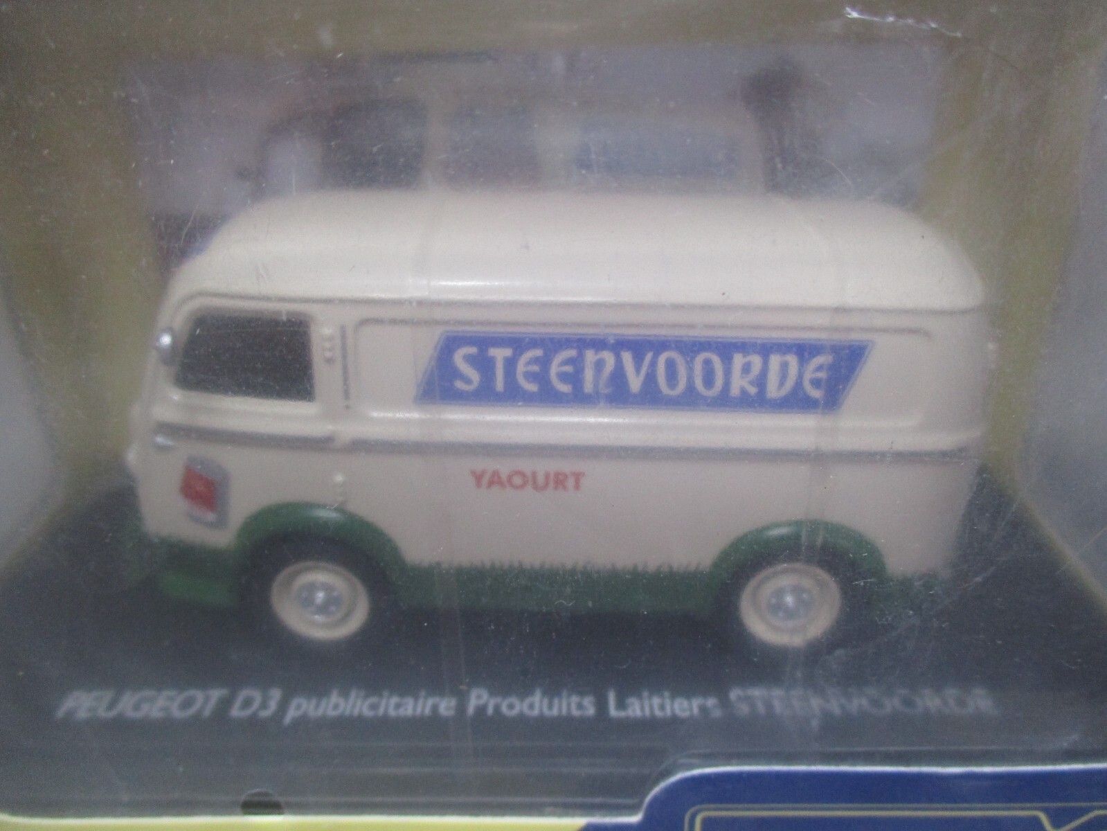 AS888 ELIGOR 1/43 PEUGEOT D3 PRODUITS LAITIERS STEENVOORDE REF 101477