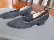 Vintage Black Suede Pumps, 1.5 Heel size 6 Narrow Leather 1960-1970