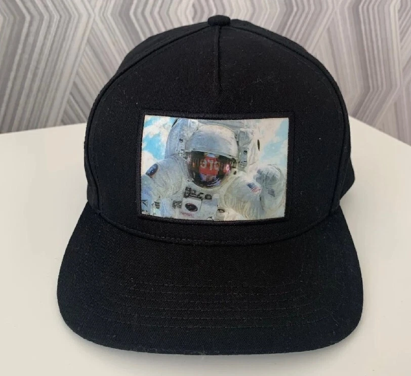 Casquette noire 5 panneaux FW16 Supreme Astronaut Hologramme