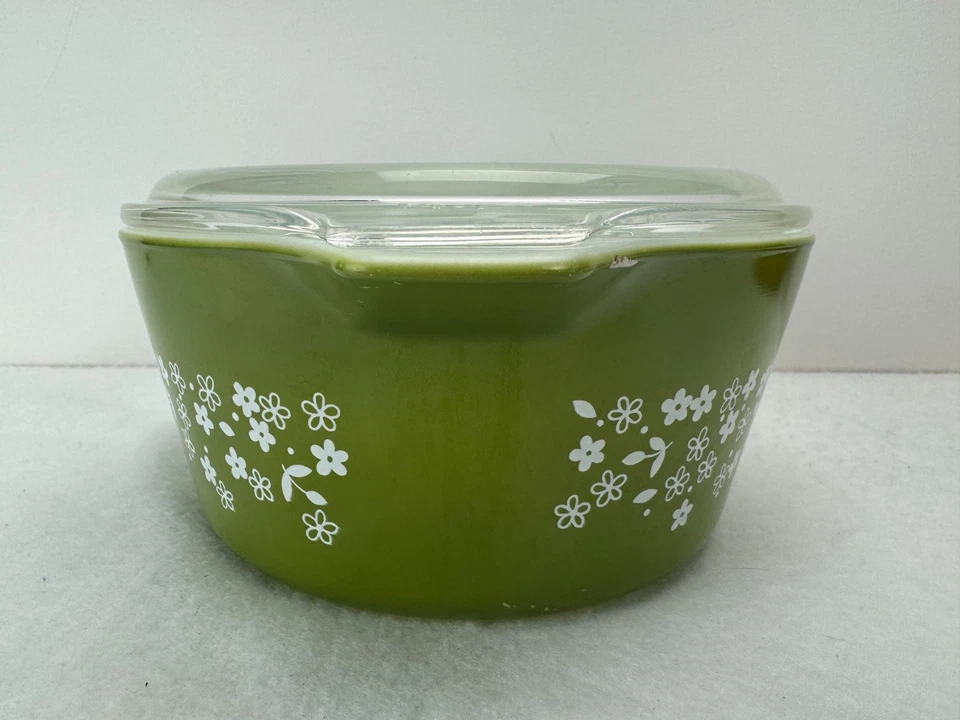 Pyrex Crazy Daisy Spring Blossom 1.5 qt Green Casserole Dish 474B w/ Lid Vintage - Image 4 of 4