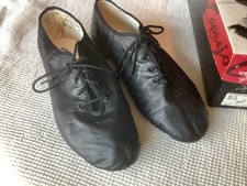 Capezio Jazz Oxford 7.5 Wide Width Worn Once Black Leather Women  s Shoe