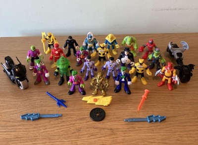 Imaginext Konvolut 21 Figuren, 2 Fahrräder & 6 Zubehörteile überwiegend DC sehr guter Zustand siehe Bilder