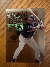 1999 Metal Universe Tony Gwynn Caught on the Fly Subset Card #239 Padres HOF'er
