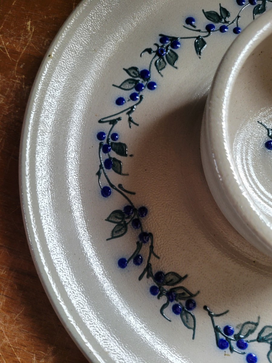 Salmon Falls Stoneware Blueberry & Green Vine 2002 Chips And Dip