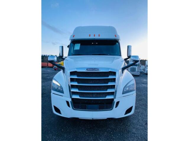  2018 Freightliner Cascadia GOOD CONDITION QUICK APPROVAL!!!!! in Heavy Trucks in Delta/Surrey/Langley - Image 2