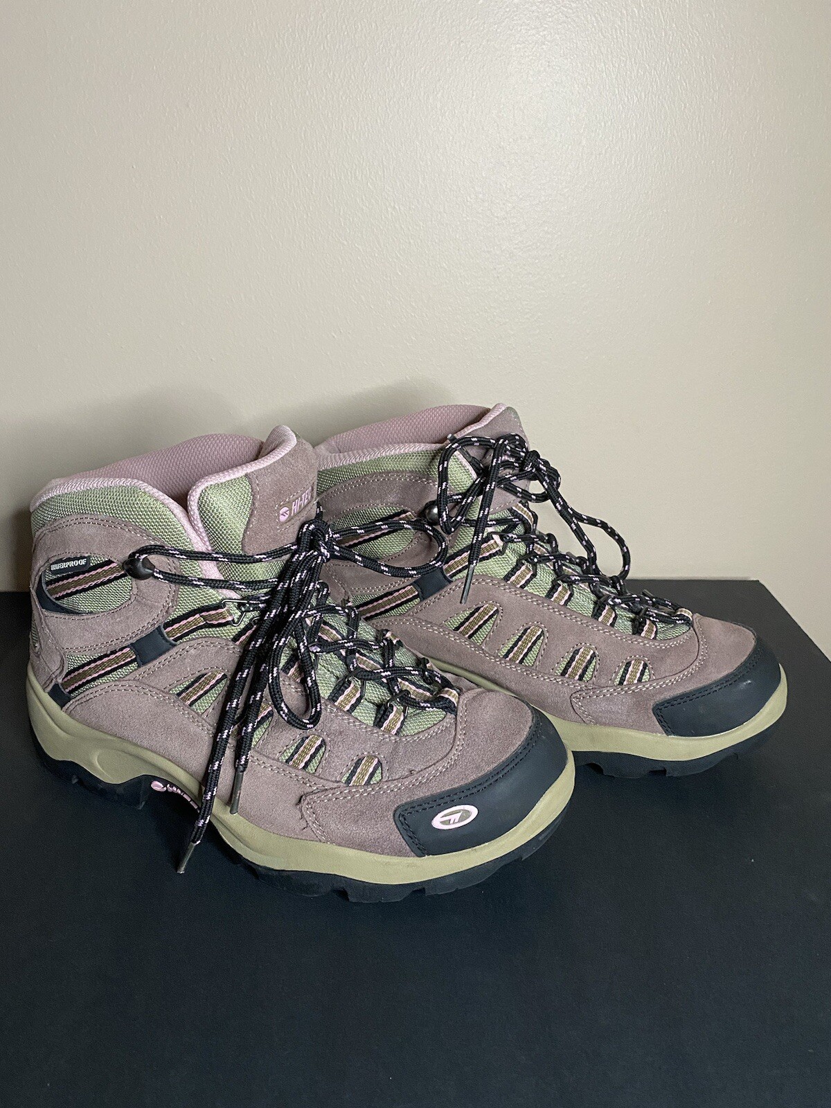 Women's Hi-Tec Bandera Waterproof Hiking Boots Taupe Pink Size 9 Mid-Rise