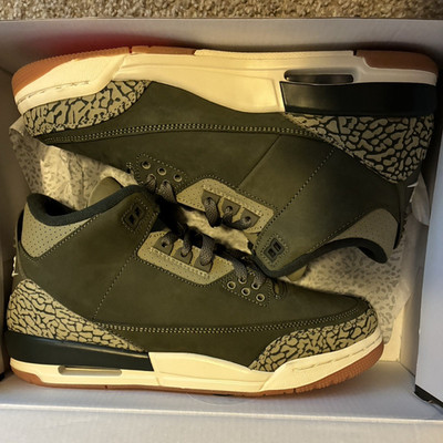 Jordan Air Jordan 3 Retro (GS) Green Mid Top Lace-Up Sneakers DM0967-202