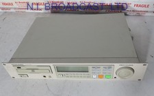 Marantz pmd331 Lettore CD montato su rack, uscite analogiche e digitali Perfettamente funzionante