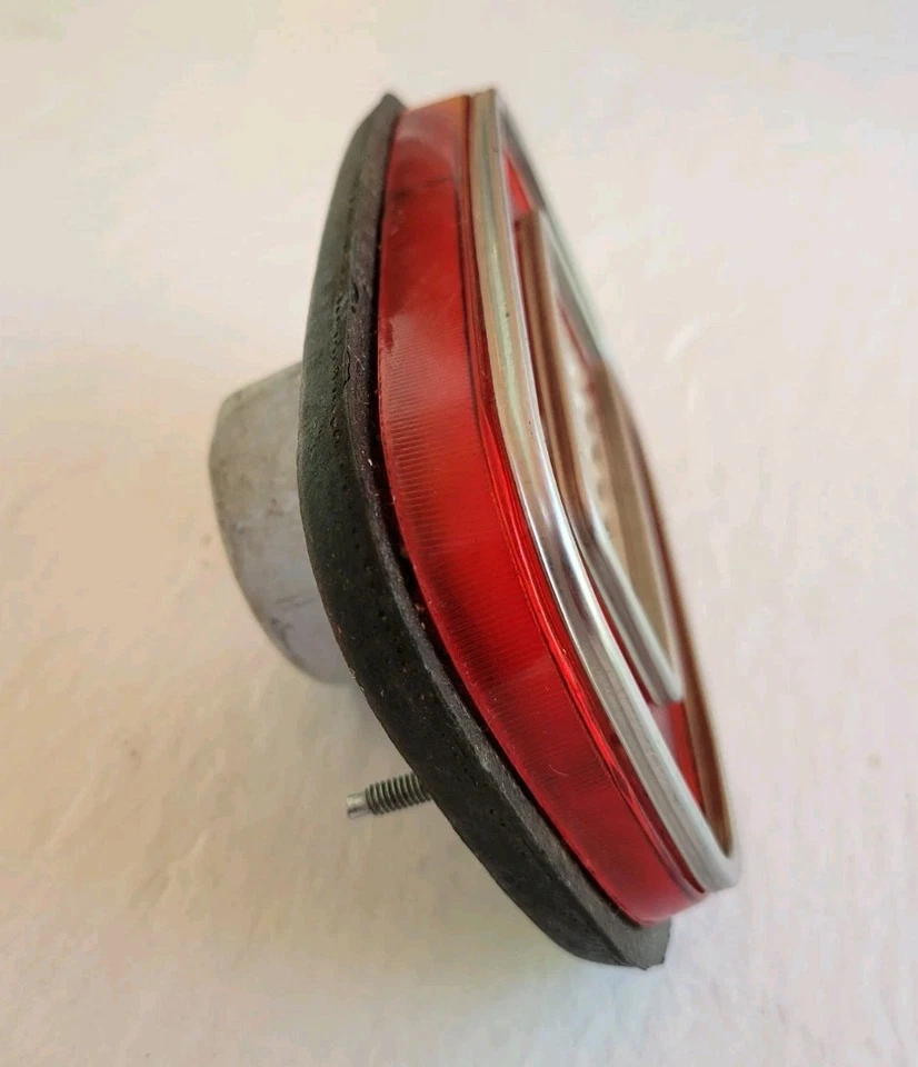 1971 1972 1973 Chevrolet Vega Reverse Back Up Tail Light Fixture OEM A - Image 3 of 4