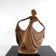 Goldscheider Wien  Figur "Susette", Entwurf Stephan Dakon, 1930er Jahre, 34 cm