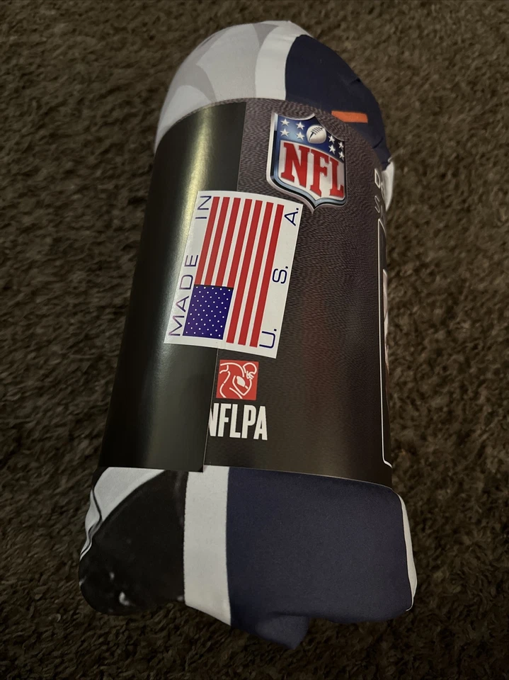 Cubierta acurrucada Denver Bronco Foto 3 de 4