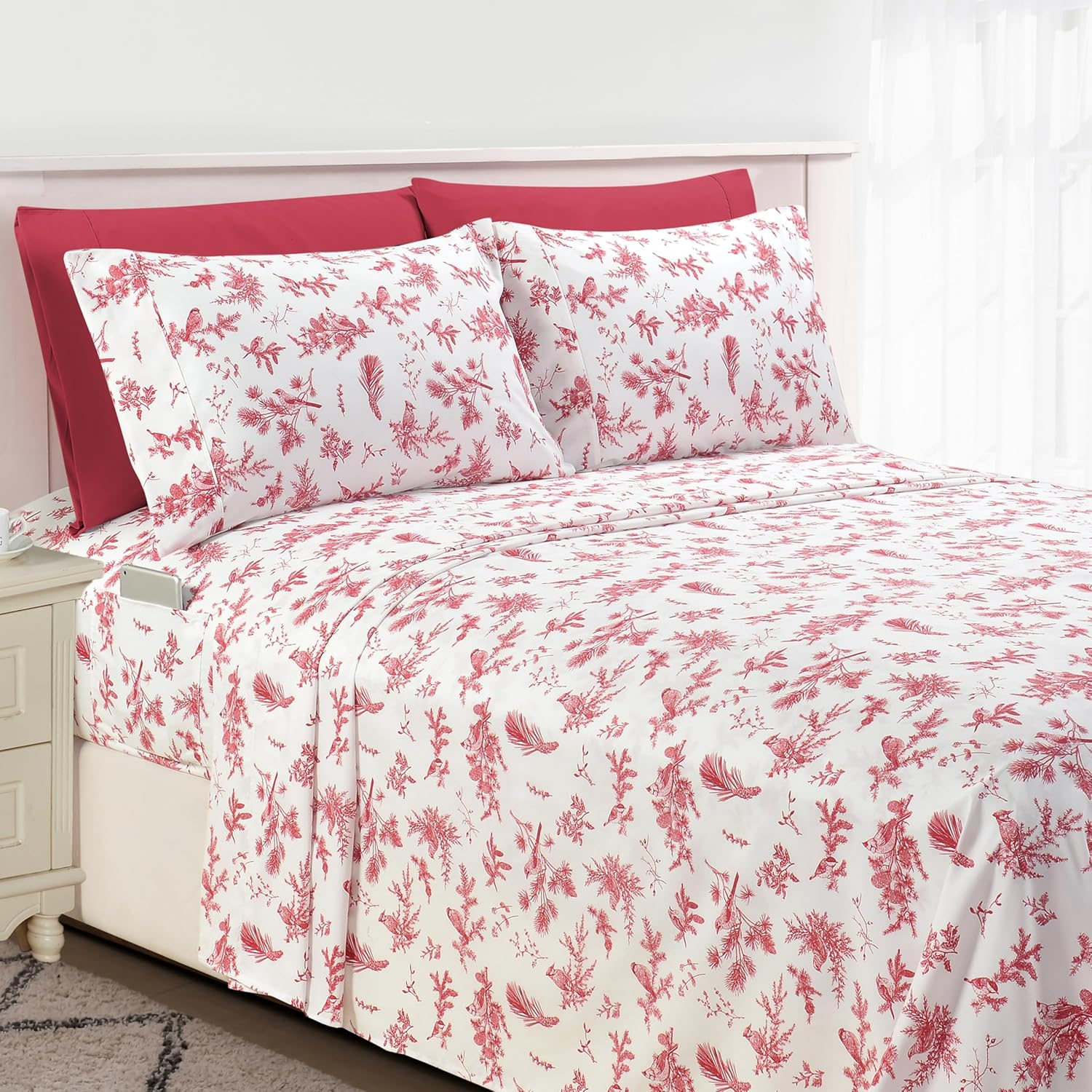 Luxury Soft Hotel-Quality 1500 Thread Count Microfiber Bed Sheets in Cardinal Pattern