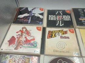 Sega Dreamcast Console  HKT-3000 Bundle 20 beautiful girl Games 2 Controller JP