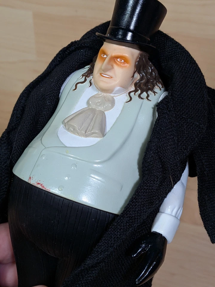 Figura El Pingüino 9" Batman Returns Danny Devito DC Applause 1992 Usada Foto 2 de 4