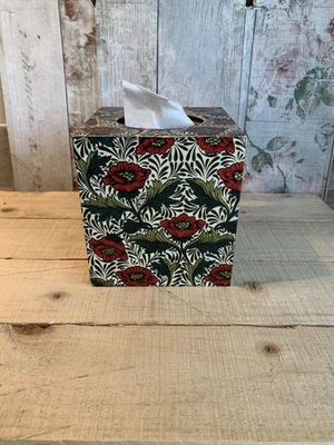 William Morris Peony style tissue Box wooden handmade decoupaged - Image 1 of 4