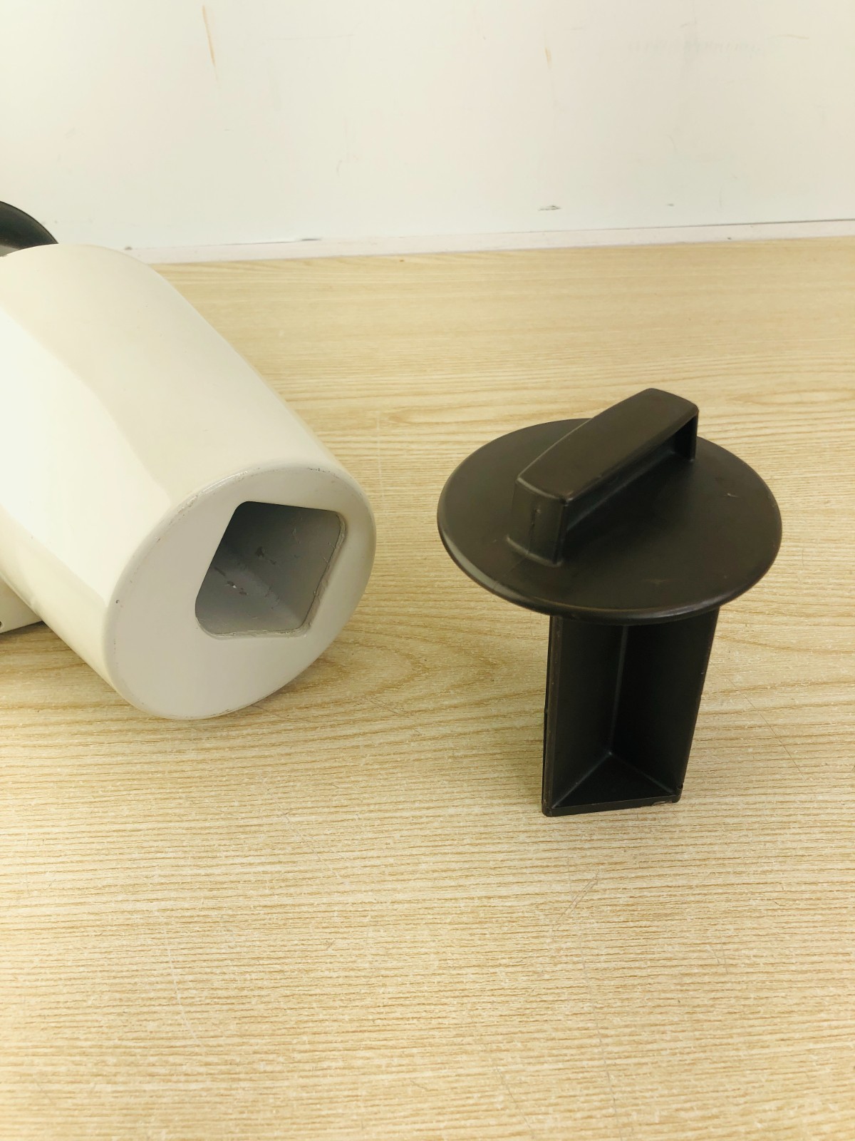 NuTone Built-In Food Center Ice Crusher  Grinder 180 Attachment w/pusher