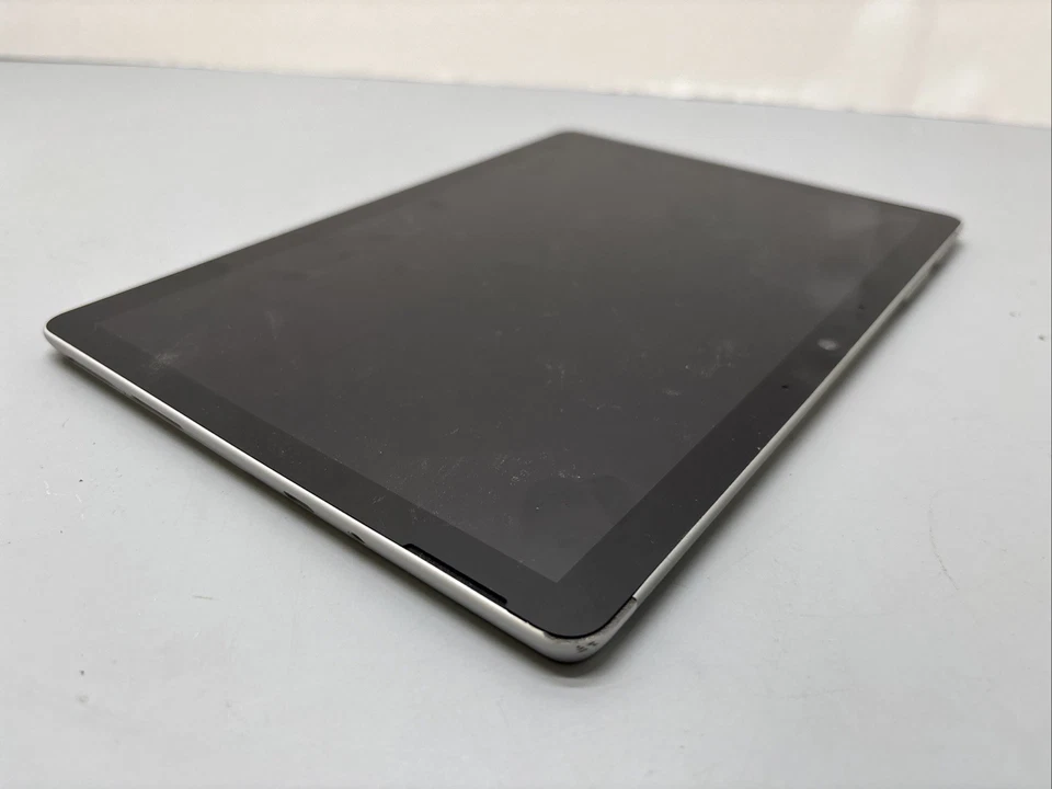 Microsoft Surface Go 2 Tablet 1926 Intel Pentium 4425Y 64GB PARTS ONLY DOA - Image 4 of 4