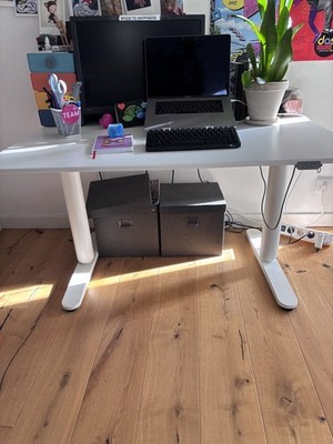 White BEKANNT Electric Standing Desk for sale 160 x 80 Very Good condition