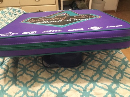 ARIZONA DIAMONDBACKS INAUGURAL OPENING DAY SEAT CUSHION/ MARCH 31, 1998 - Picture 4 of 6