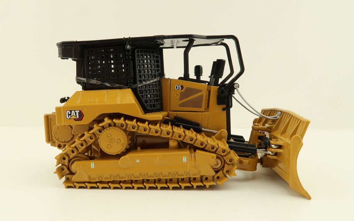 Diecast Masters 85955 Caterpillar CAT D5 XR Fire Suppression Diecast Masters 85955 Caterpillar CAT D5 XR Fire Suppression