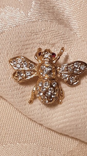 Römische Gold Strass Biene Anstecknadel Brosche rotes Auge Biene Pin