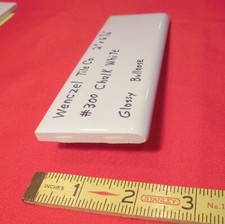 1 pc. Blanco tiburón: azulejo plano de cerámica brillante de Wenczel 2" X 6-1/16" NUEVO
