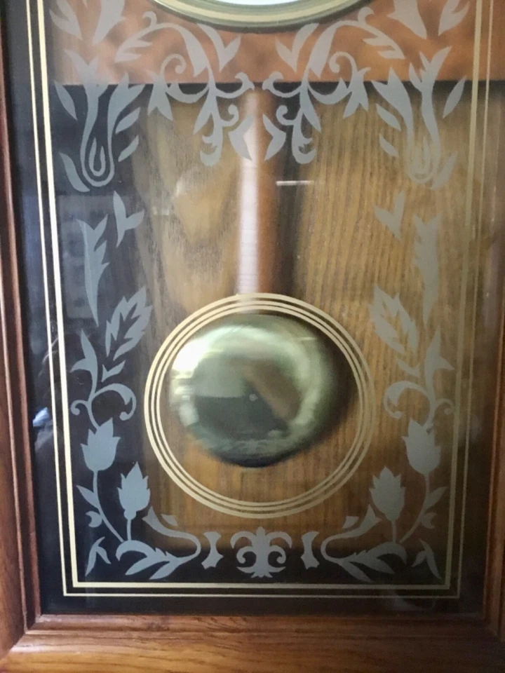 D&A Chiming Wall Clock Quartz Movement! Works and Looks Great! Free Shipping! - Image 4 of 4