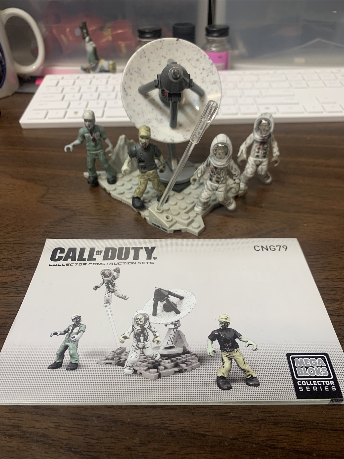 mega bloks call of duty zombies office mob