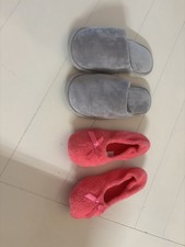 Women's/Teen Slippers - Soft  Comfortable Slippers pair Small sze 5-6