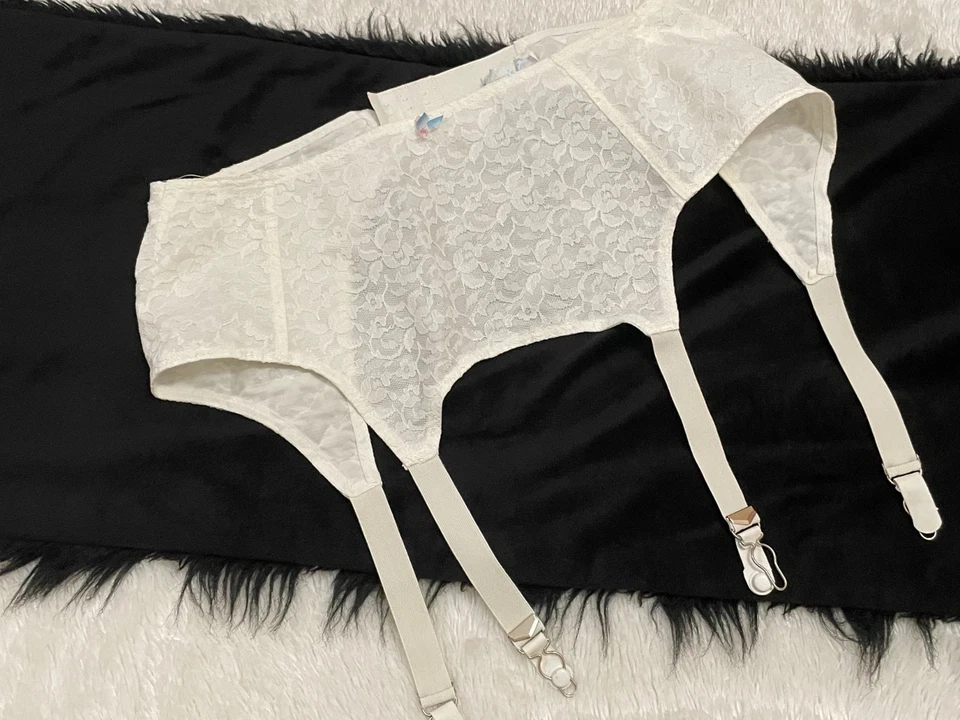 Vintage Roamans Floral Lace Garter Belt size 34/XL/32 - Image 2 of 4