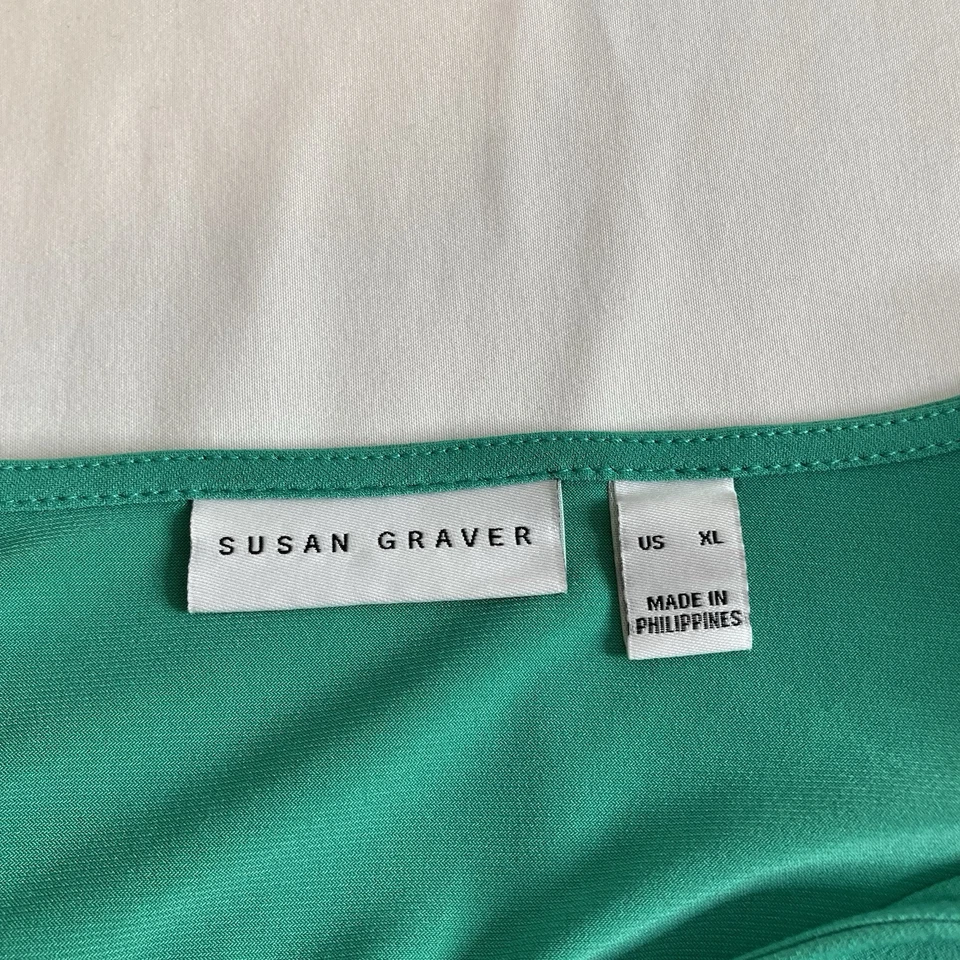 Top Susan Graver para mujer verde líquido tejido con volantes talla XL fluido empacable de viaje Foto 3 de 4