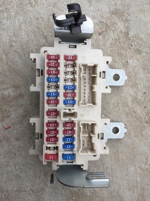 2006 NISSAN 350Z M/T UNDER DASH DASHBOARD FUSE BOX OEM Z33 | eBay