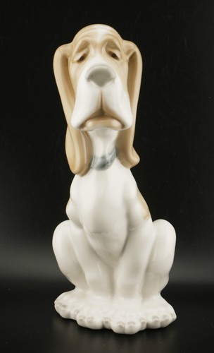 Lovely Lladro Nao Blood Hound Dog Figurine 02010375