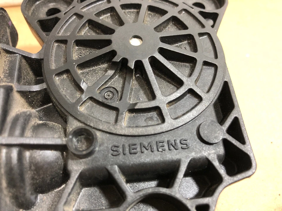 2000-2006 MERCEDES-BENZ W220S S430 S55 AMG RIGHT REAR WINDOW MOTOR  #C23 - Image 2 of 4