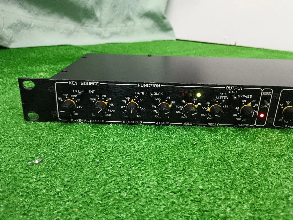 DRAWMER DS201 Dual Channel Noise Gate Rack Mount System JP - Image 2 of 4