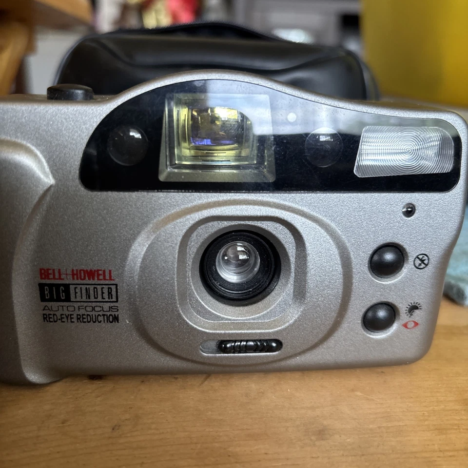 Bell & Howell BF 905 Big Finder Auto Focus Red Eye Reduction 35mm Camera - Image 4 of 4