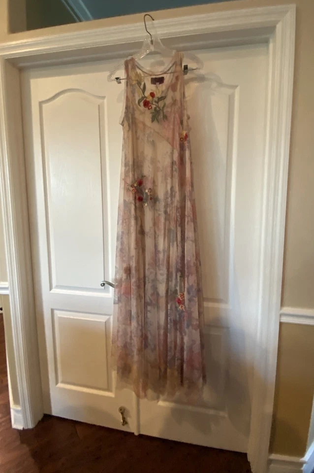 Nuevo vestido de malla Johnny Was BIYA SABAI. Maxi Rosa Transparente Bordado Floral Talla L Foto 4 de 4