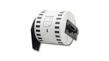 5901878502397 Qoltec Taśma do BROTHER DK-22205 62mm x 30.48m Biała/ Czarny nadru