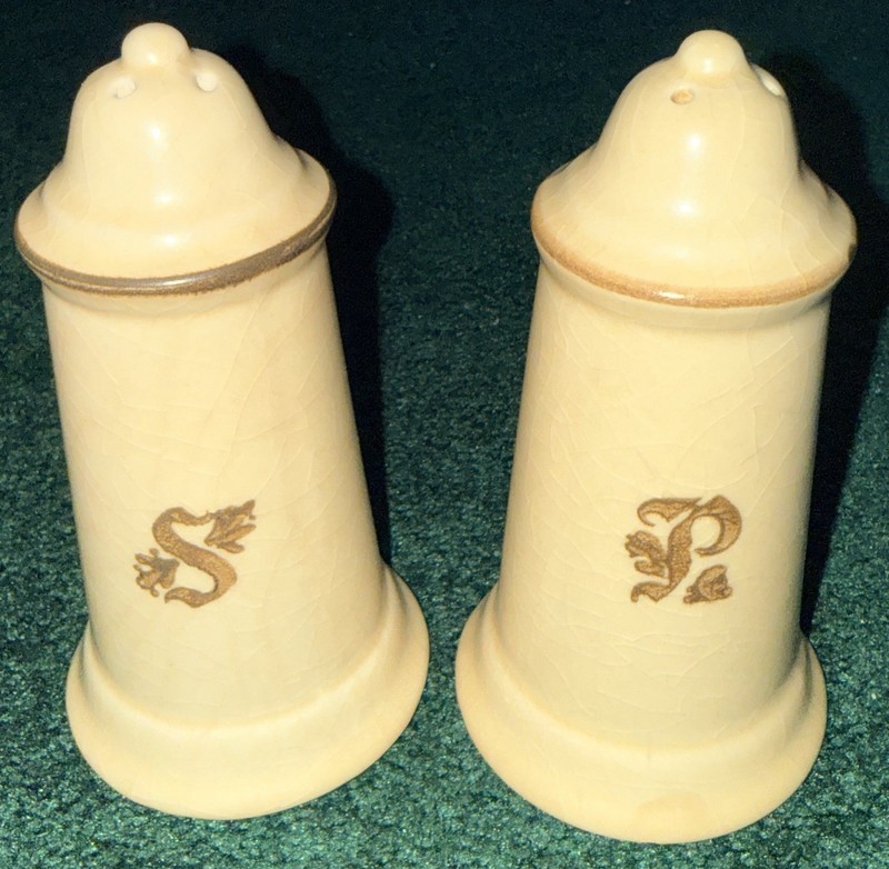 VINTAGE Pfaltzgraff Salt Pepper Shakers Ceramic Stoneware Set Country Farmhouse