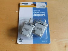 Woods Grounding Adapter, GREY 2 IN Pack Plug 3 to 2  Grounding Adapters BL 5179