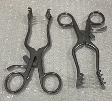 Lot of 2 - Jarit 205-151 Weitlander Retractor, 3x4 Dull Prongs, 5-3/8" (V)