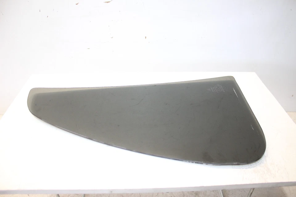 1998-2002 MERCEDES-BENZ ML 320 W163 REAR LEFT DOOR VENT WINDOW GLASS OEM - Image 4 of 4
