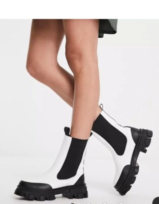 New Public Desire Wonder Chunky Boots White & Black SZ 8 Fits SZ 9.5